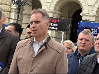 Vrsajkov: NS je u julu trebao da dobije novi park, ali zelene površine ni od korova