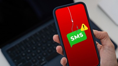 Ovako vam skidaju novac sa računa: Važno upozorenje MUP o lažnim SMS porukama
