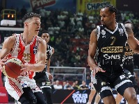 Zvezda opet srušila Partizan - na korak je do ABA titule!