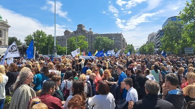"Ceo sistem mora da stane": Veliki protest prosvetara u centru Beograda (FOTO I VIDEO)