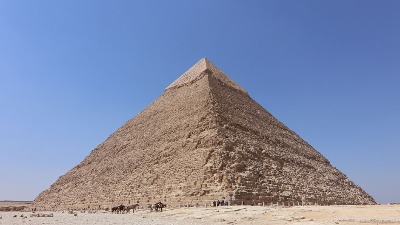 Šok prizor na vrhu piramide! Ljudi zapanjeni, ne mogu da veruju šta gledaju (VIDEO) 
