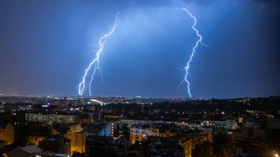 OBRT Kiša, grmljavina i vetar prete ovim krajevima