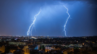 GRAD, OLUJE I MNOGO KIŠE RHMZ izdao upozorenje za večeras!