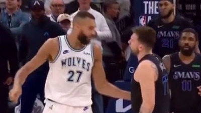 "Ne možeš da me čuvaš": Lukina trojka, pa prozivka rivala "Ne možeš da me čuvaš": Lukina trojka, pa prozivka rivala