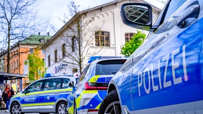 Drama u Nemačkoj: Policija opkolila školu, đaci zaključani u učionicama
