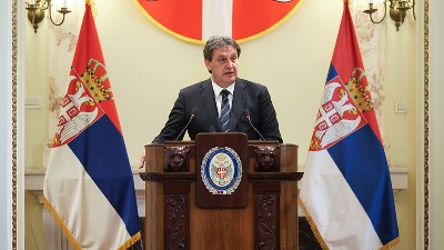 Ministarstvo odbrane: Vest o navodnom učešću vozila iz Vučićeve pratnje u saobraćajnoj nezgodi - neistinite