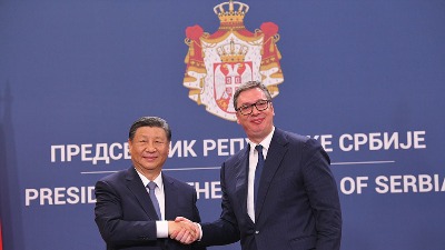 VUČIĆEV ČARTER LET ZA SEPTEMBAR Zagrli me brate Si
