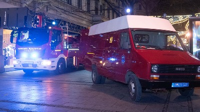 Požar u Nišu: Povređeno šest osoba, među njima četvoro dece