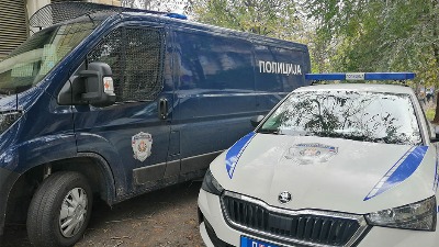 Jurio prolaznike TESTEROM, ljudi vrištali u panici: Hapšenje na Novom Beogradu