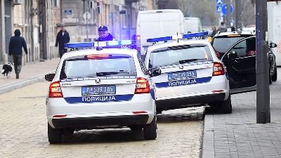 Užas na Voždovcu: Smrskao prijatelju lobanju sekirom