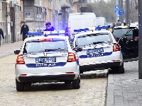 Afrikanac sa pištoljem upao u restoran na Senjaku: Imao opremu dostavljača