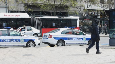 Drama u BG: Uleteo u prodavnicu, čekićem pretio radnicima i ukrao 200.000