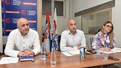 "Prosečna plata u Pazaru manja za skoro 101.000 dinara od one na Vračaru"