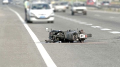 Udes u Subotici: Dao gas u raskrsnici, pa "pokosio" motociklistu