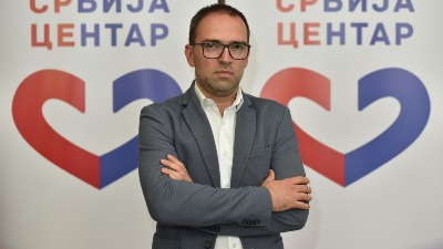 Šindić: Gde se zaključao Šapić?