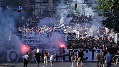 "Da li vlast podržava okupaciju Partizana?"