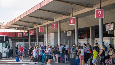 Opet digli cenu peronske karte: Za šta tačno PLAĆAMO 300 DINARA?!