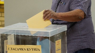 Do 18 sati u Kosjeriću izlaznost više od 76 odsto, u Zaječaru 54,53 odsto