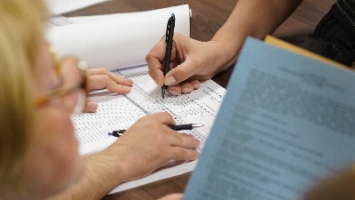 DAN UOČI IZBORA: Između visokih uloga i niskih očekivanja - šta sutra ZAISTA ODLUČUJE Srbija?