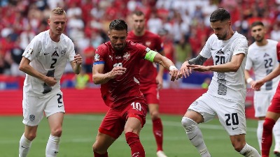 Tadić se ne vraća u Ajaks, Zvezdina ponuda JEDINA NA STOLU