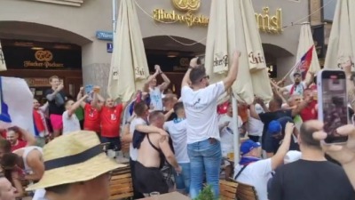 Pesma za kraj: Srbi i Slovenci pokazali svima kako treba (VIDEO)