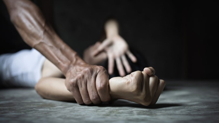 DRAMA U BEOGRADU: Upao u stan, nasrnuo na maloletnicu - devojka se spasila u poslednjem trenutku