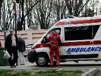 Muškarac teško povređen u saobraćajnoj nezgodi u Sremčici