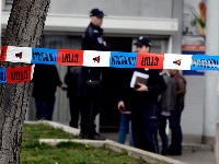 Rođak otkrio jezivu istinu: Sin danima držao mrtve roditelje u kući