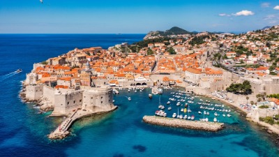 Neverovatno: Dubrovnik se zabeleo (VIDEO)