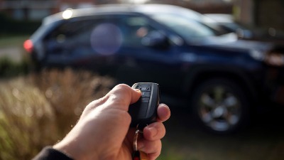 Metoda koja će vaš automobil rashladiti očas posla (VIDEO)