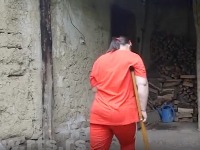 Bliži se zima i Zorici je potrebna naša pomoć: Trebaju joj drva za ogrev i garderober za stvari