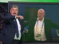 Sudija s RTS-a i direktor škole se unosio đacima u lice, a dobija orden od Vučića!