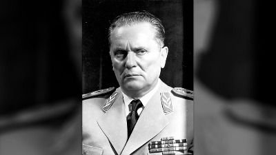 „Umro je Drug Tito, a mi se ni 46 godina kasnije nismo dogovorili da li je bio otac nacije ili njen najveći zatvor“