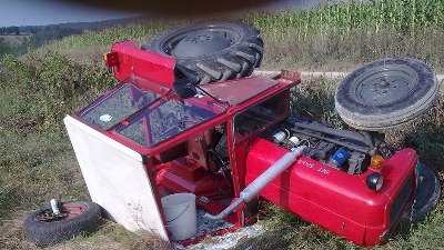 Umrla i druga osoba posle prevrtanja traktora kod Prokuplja