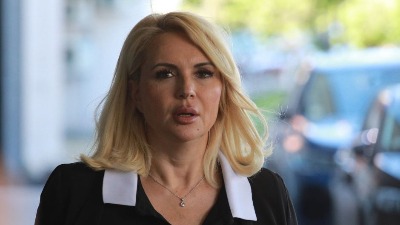 "Raketna karijera" Darije Kisić: "Dok mi komentarišemo, oni umnožavaju kvadrate i svima nam se smeju u lice"