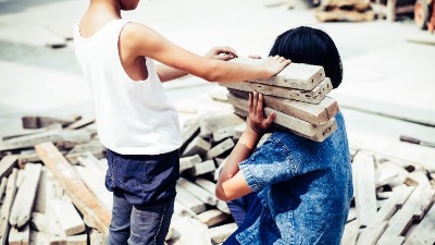 "82.000 slučajeva dečjeg rada - u kakvoj to državi živimo?"