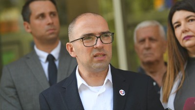 Šindić (SRCE): Cinizam i bezobrazluk Brnabić