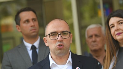 Šindić (SRCE): Antonijević je pravnik, morao bi da štiti zakone