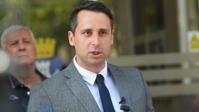 Mitrović: Više para za "rafale" nego za zdravstvo i obrazovanje