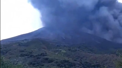 Nova erupcija najaktivnijeg vulkana na svetu (VIDEO)