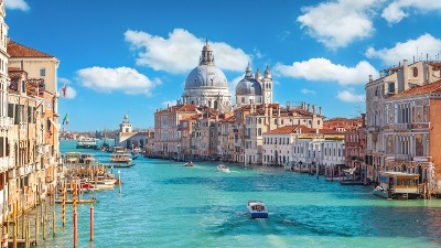 Trgovci turističkog bisera besni: Ne možemo da živimo od siromašnih turista