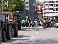 Dok su poljoprivrednici na blokadama, država ih udara po džepu!