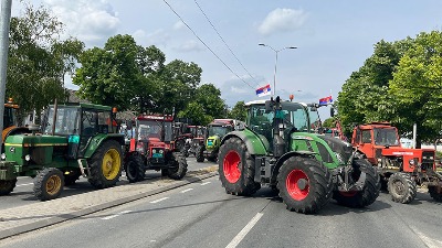 Protesti nezadovoljnih poljoprivrednika danas u podne širom Srbije