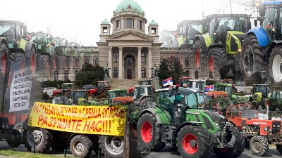 "Ili će da se saberu, ili ćemo doći u Beograd": Poljoprivrednik kivan
