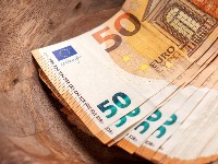 Da li će evro i danas biti 120 dinara? Evo koliko menjačnice smeju da zaračunaju