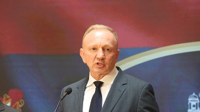 Đilas: Samo besramni Šešeljev radikal može da maturante nazove magarcima