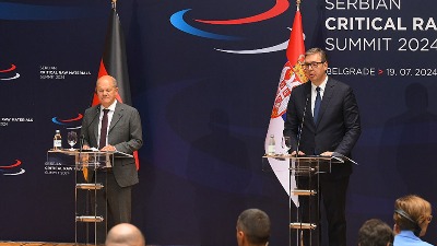 Vučić i Šolc - ko je čija "slamka spasa"?