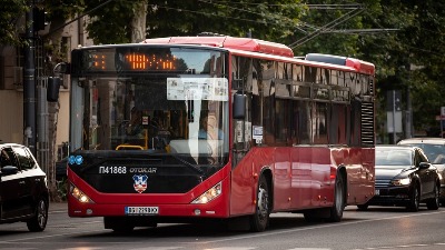 Odvratna scena u GSP-u: Pljunuo ženu, pa se zacenio od smeha (VIDEO)