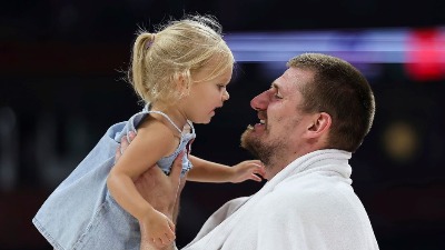 TATA ZA PRIMER: Jokić oduševio sve (VIDEO)