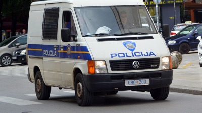 Bivši načelnik policije udario čoveka na pešačkom, pa pobegao: Muškarac umro u bolnici